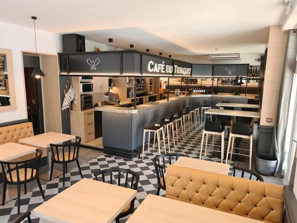 Hotel-Cafe Du Trinquet Камбо-ле-Бен Екстериор снимка