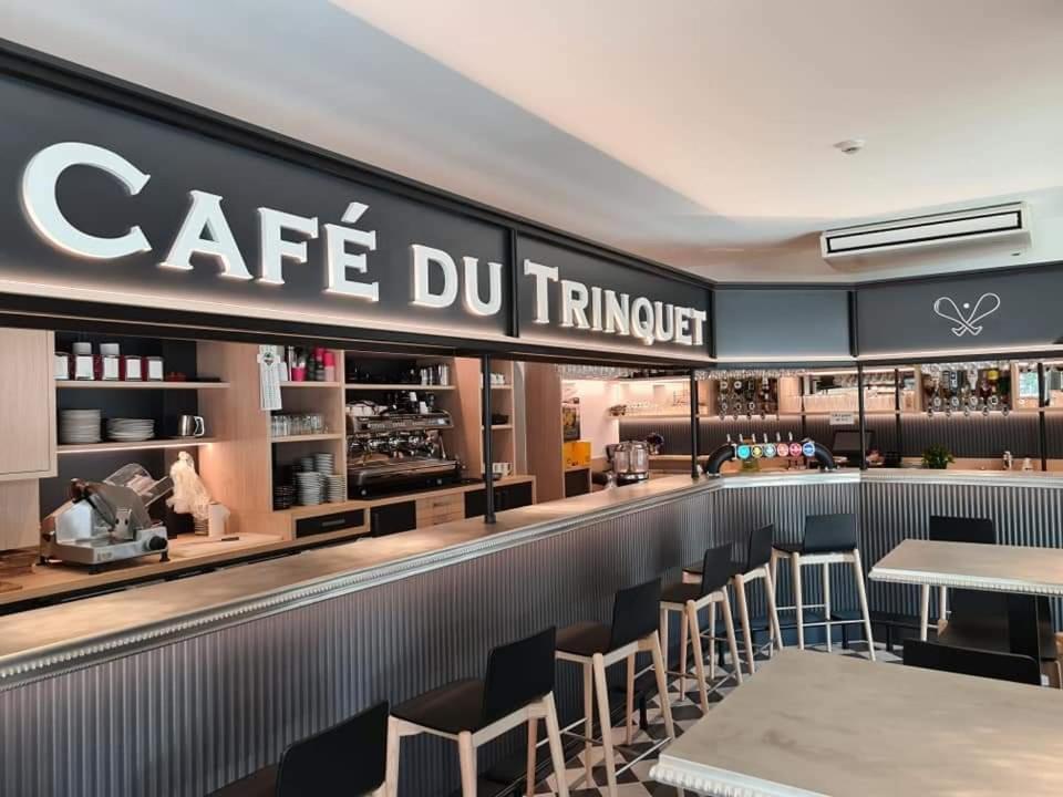Hotel-Cafe Du Trinquet Камбо-ле-Бен Екстериор снимка