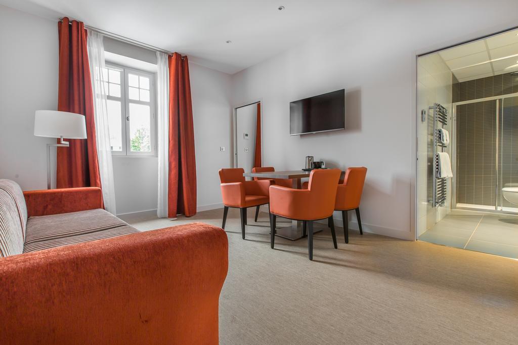 Hotel-Cafe Du Trinquet Камбо-ле-Бен Екстериор снимка